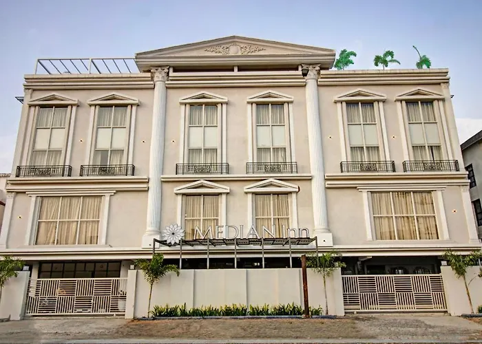 Treebo Premium Median Inn Nagpur